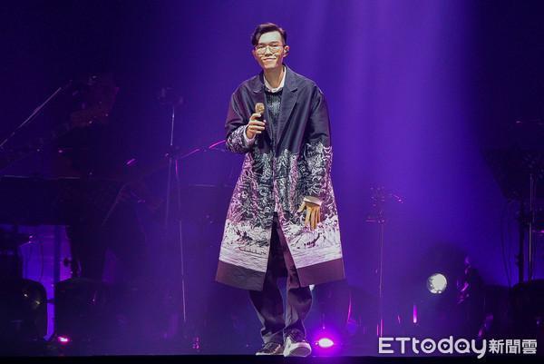 方大同离世8个月「遗产管理方发声明」！严禁作品用于AI训练(图2)