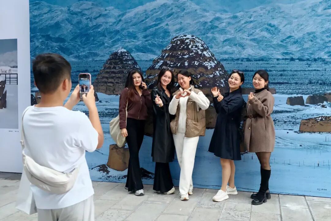 跨越山海对话文明——“中国·张家界”第三届世界遗产摄影大展于山水胜境中启幕(图8)