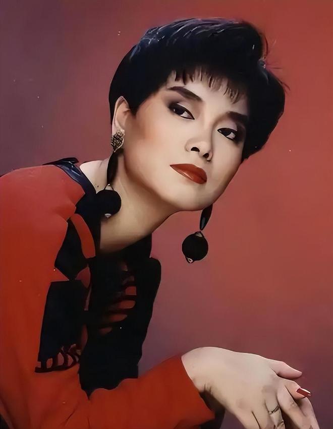 放弃争夺数亿遗产带着女儿远走美国如今才知道她有多明智(图6)