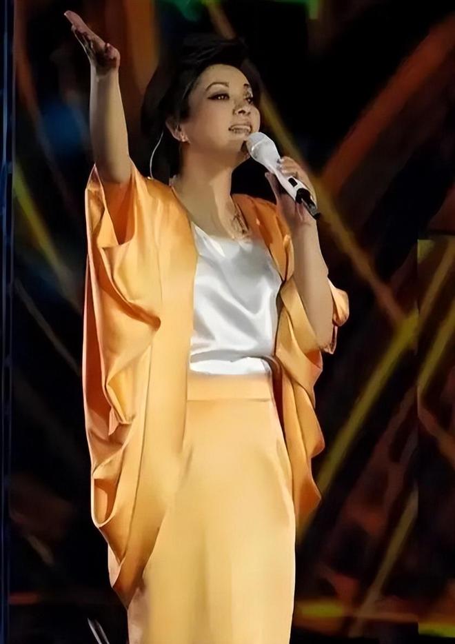 放弃争夺数亿遗产带着女儿远走美国如今才知道她有多明智(图8)