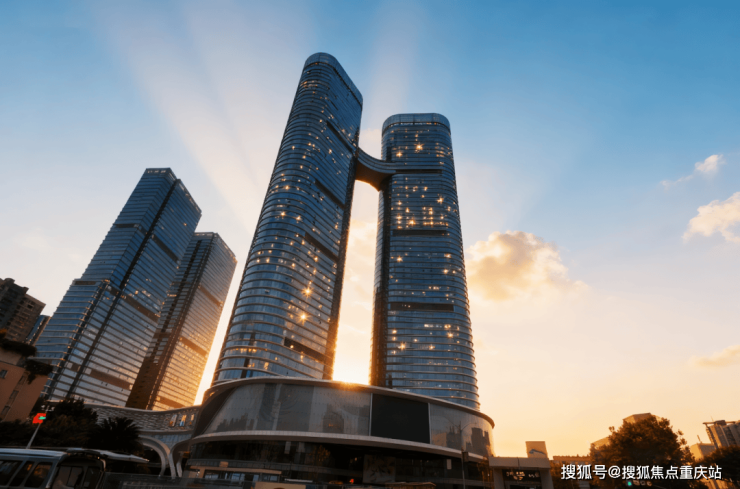 成都「世纪空间」售楼处电话_春节特惠倒计时_热门户型实时上新_最新房价行情解读(图4)