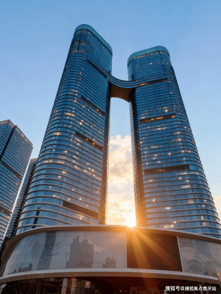 成都「世纪空间」售楼处电话_春节特惠倒计时_热门户型实时上新_最新房价行情解读(图6)